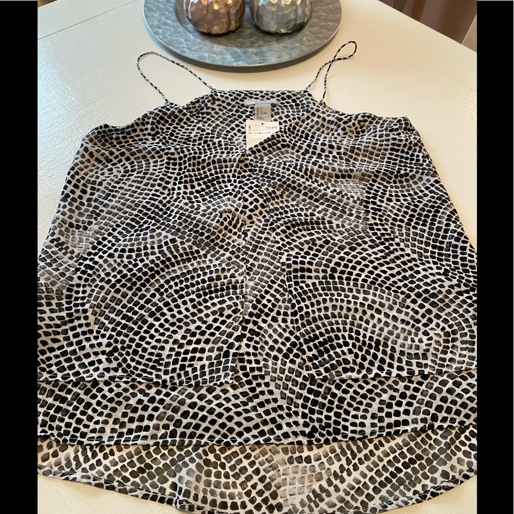 H&M black and gray print camisole. Size 6.